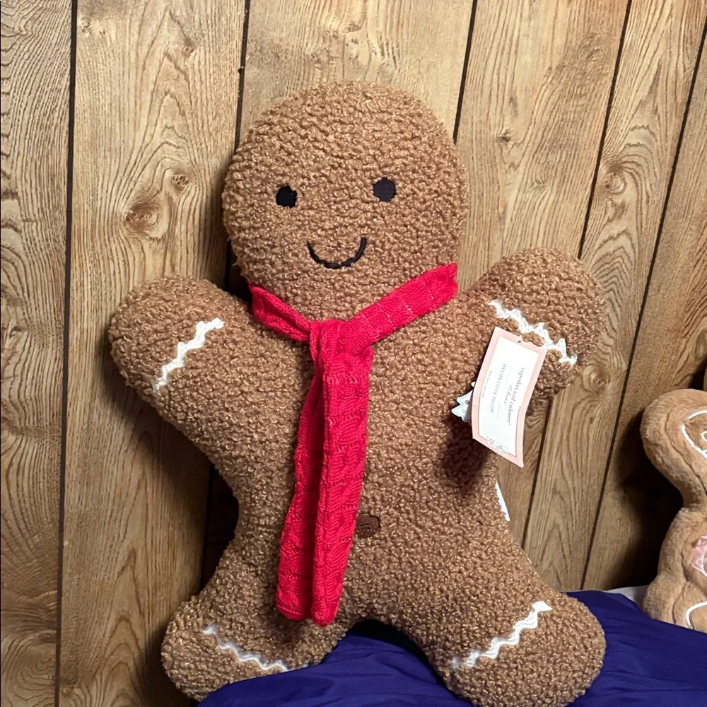 NWT Cupcakes & Cashmere Large Plush Gingerbread Man!